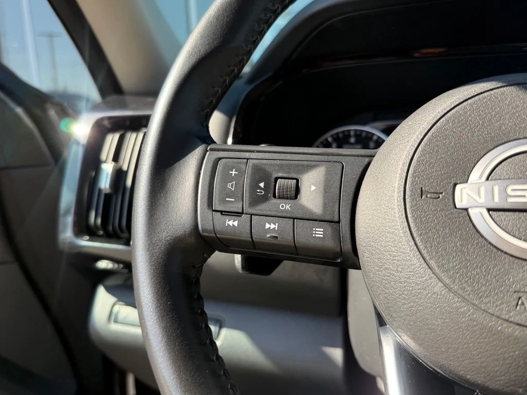 Used 2024 Gray Nissan SV image 19