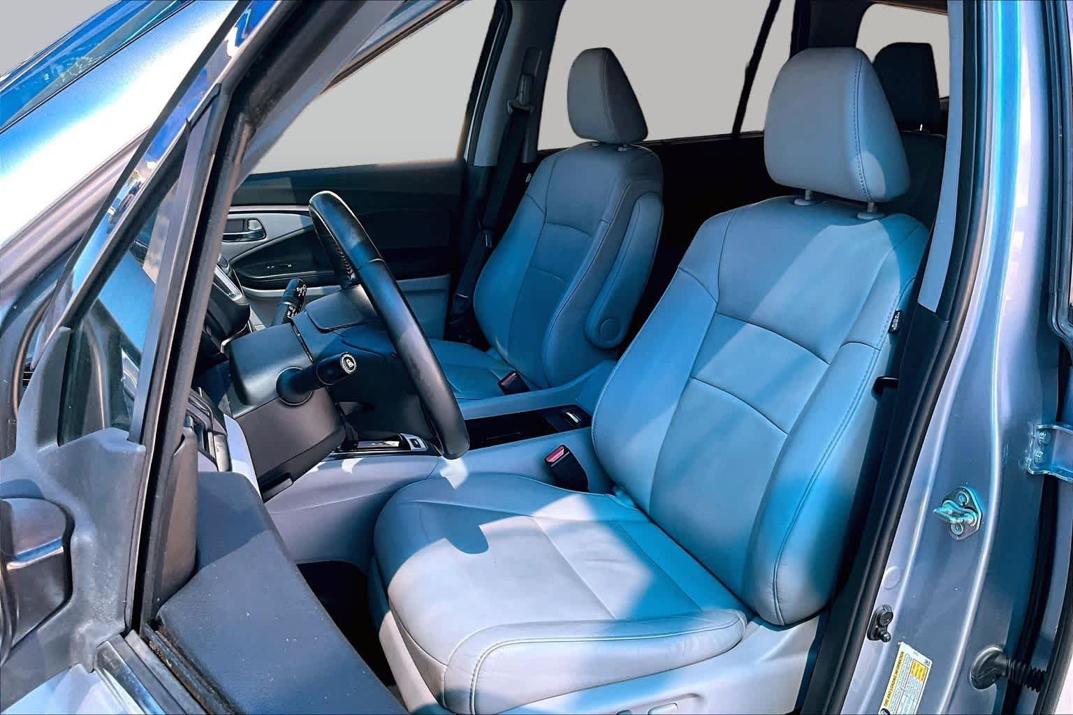 Used 2018 Lunar Silver Metallic Honda EX-L image 8