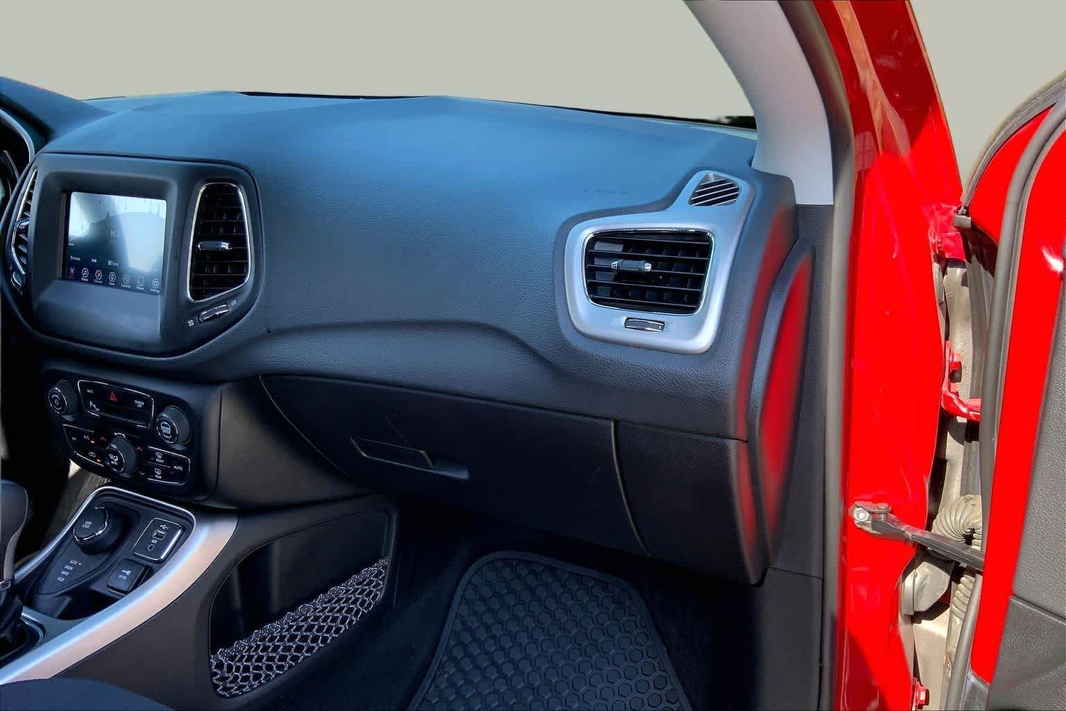 Used 2019 Redline Pearlcoat Jeep Sport image 19