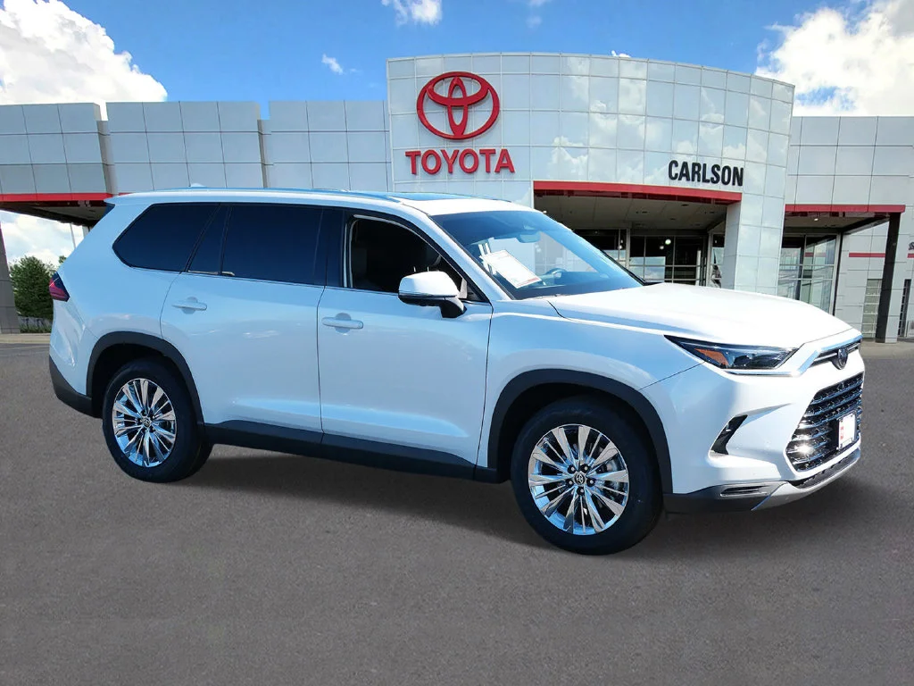 Used 2024 Toyota Grand Highlander Platinum with VIN 5TDAAAB53RS044049 for sale in Minneapolis, Minnesota