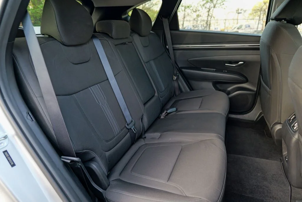 Used 2023 Shimmering Silver Hyundai SEL image 32
