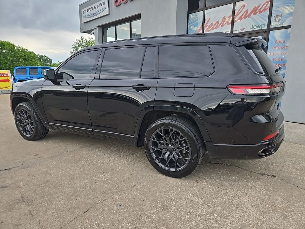 Used 2024 Black Jeep Summit image 8