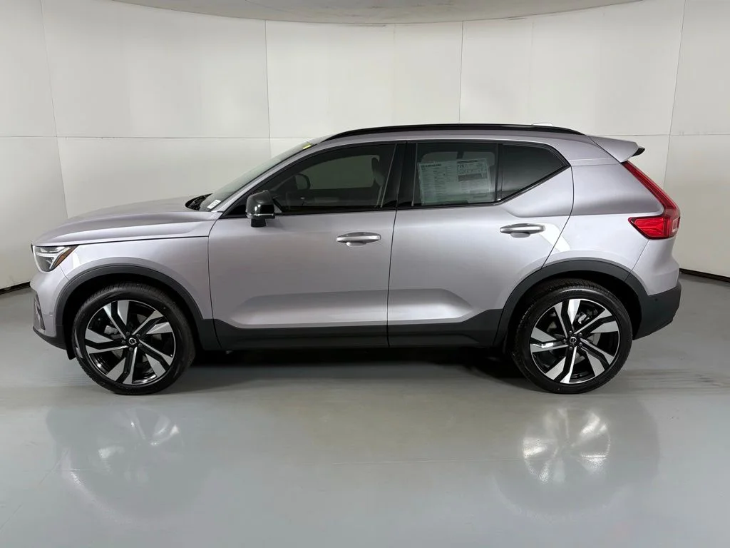 New 2026 Aurora Blue Volvo Ultra image 5