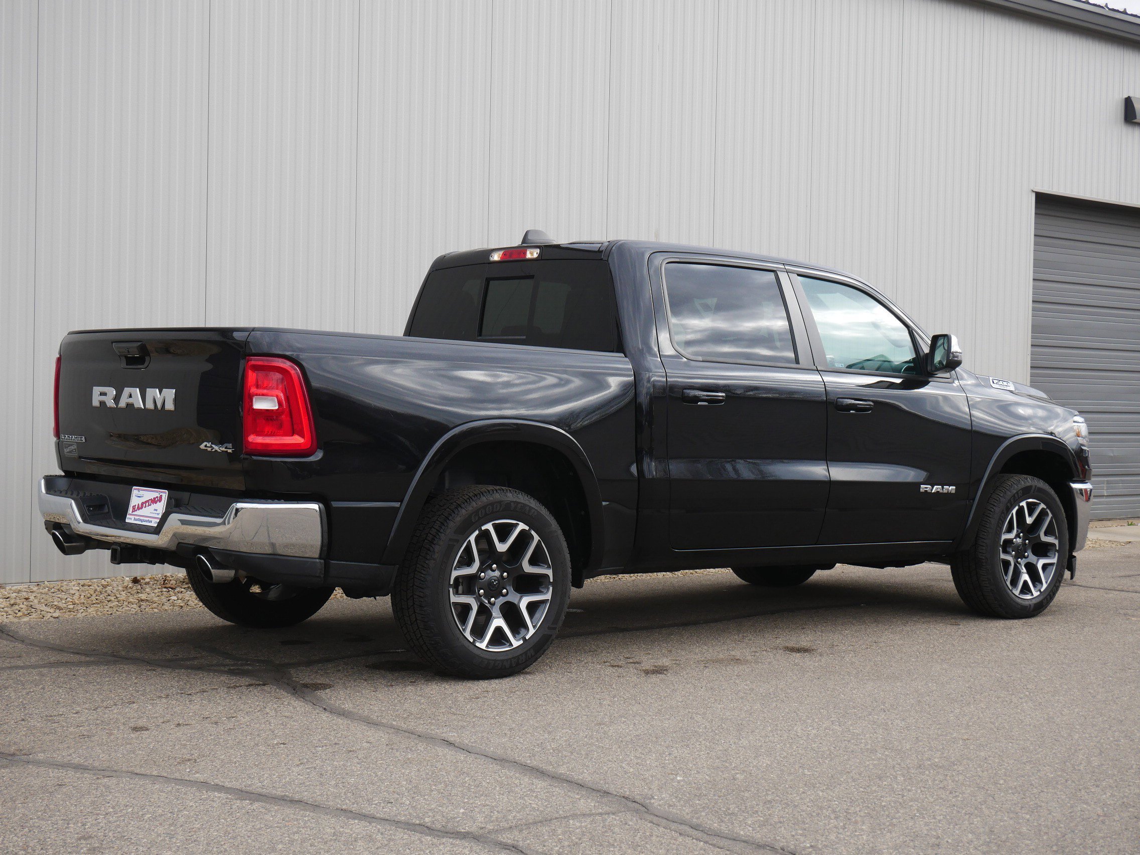 Certified Used 2025 Diamond Black Crystal Pearlcoat Ram Laramie image 5