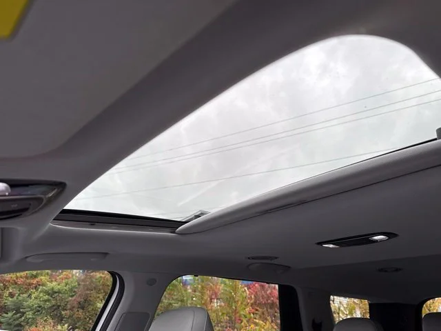Used 2020 White Hyundai SEL image 14