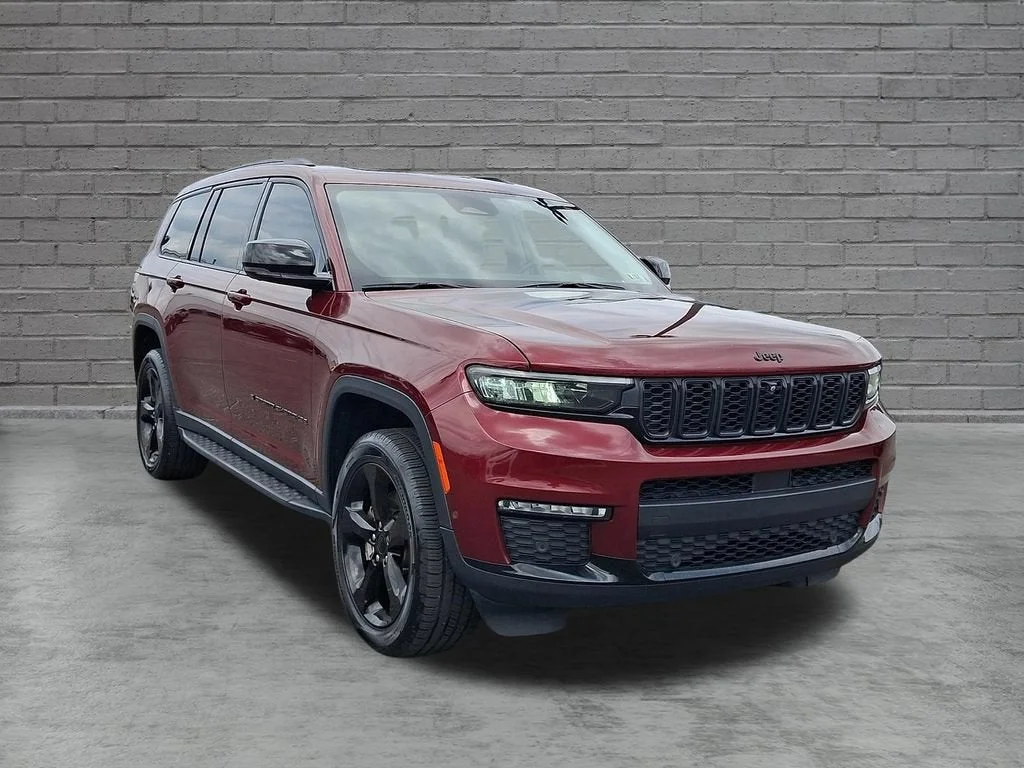 Used 2022 Velvet Red Pear Jeep Limited image 44