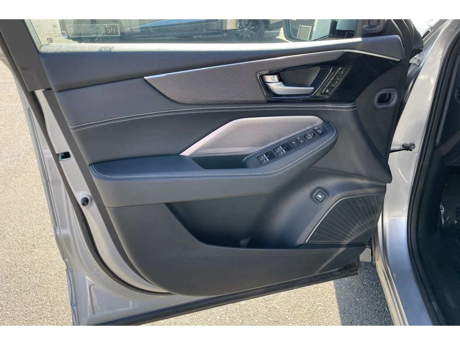 Used 2026 Solar Silver Metallic Acura w/Advance Package image 10