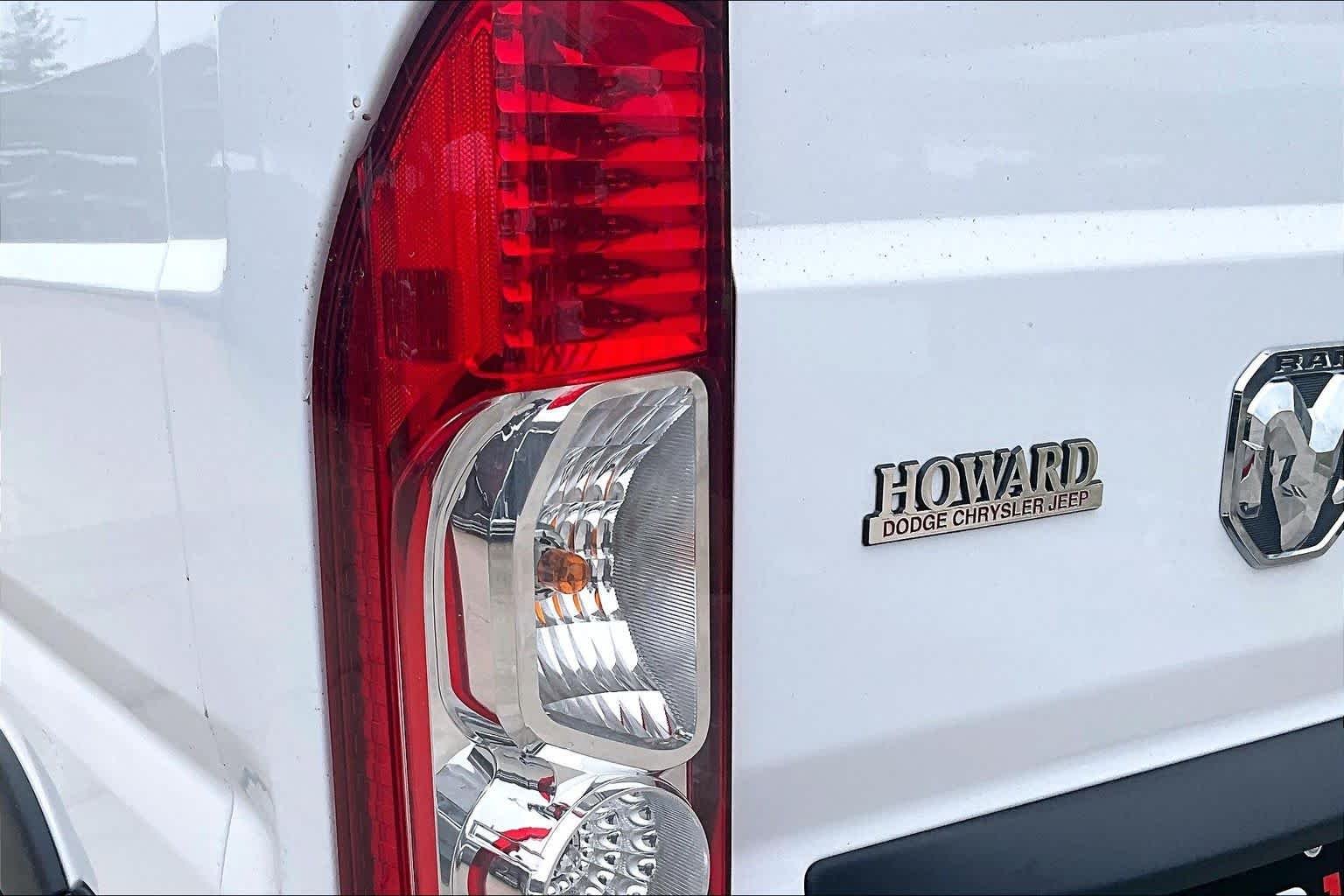New 2026 Bright White Clear-Coat Exterior Paint RAM Tradesman image 15