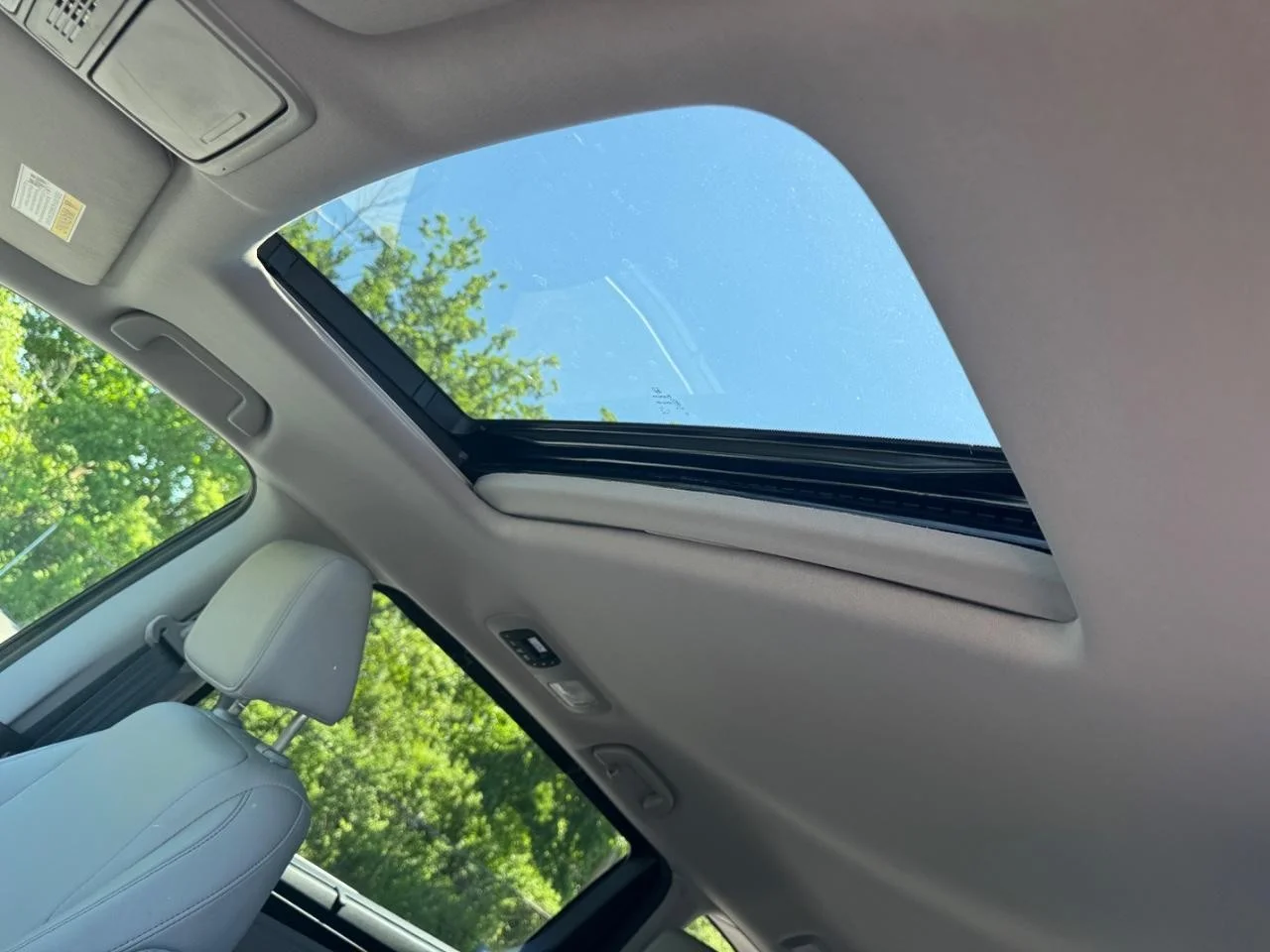 2023 Honda Odyssey EX-L - Photo 19