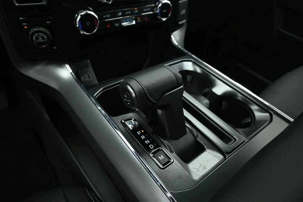 New 2026 Carbonized Gray Metallic Ford XLT image 17