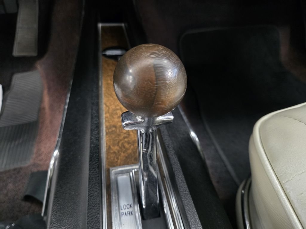 Used 1970 White Oldsmobile Convertible image 14