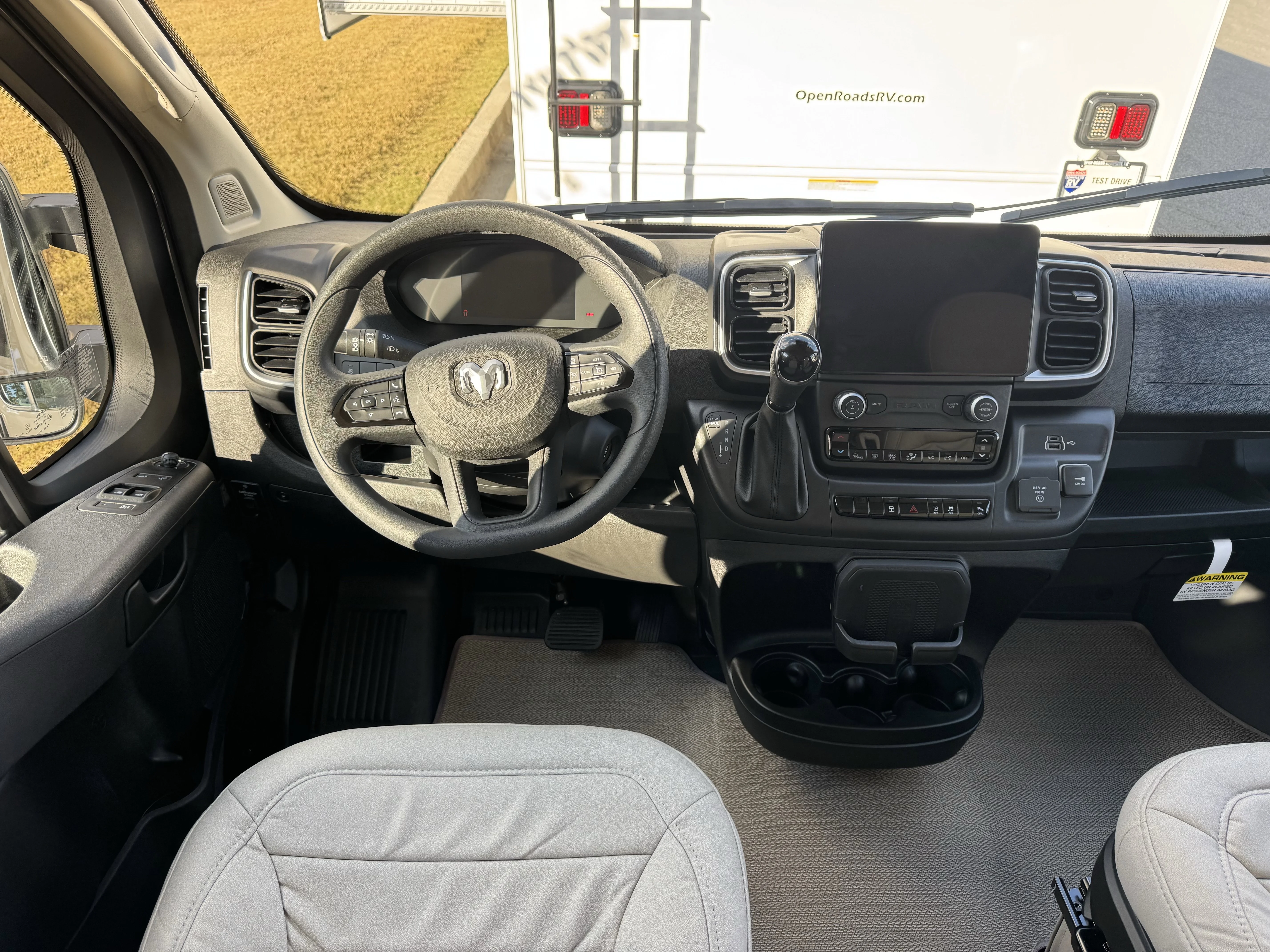 2025 RAM ProMaster Window Van Base - Photo 11