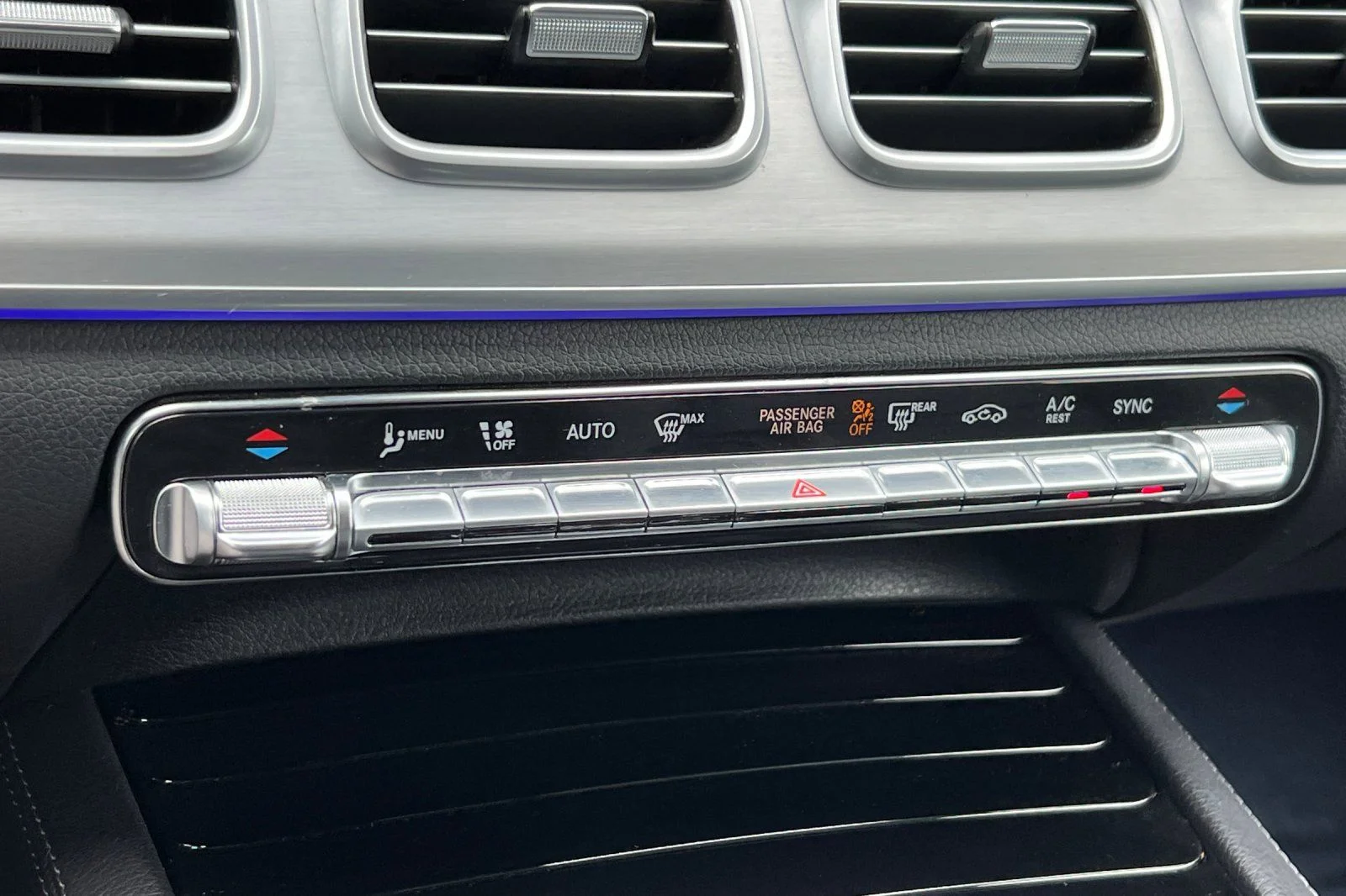 Used 2024 Black Mercedes-Benz GLE 350 image 25
