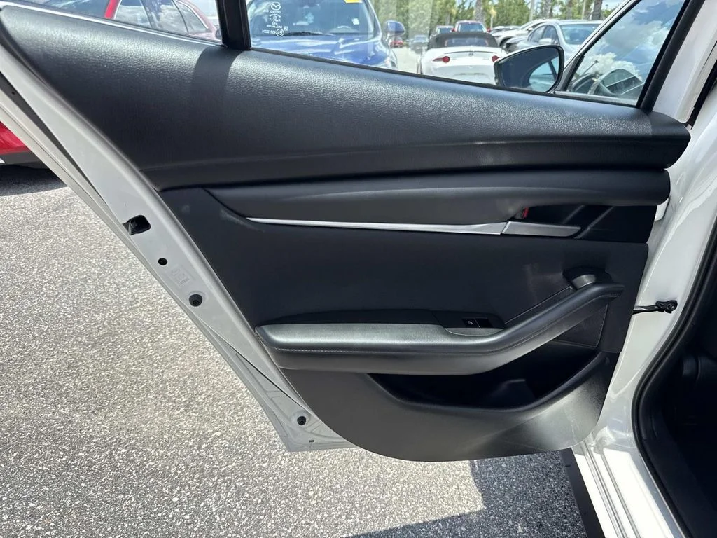 Used 2025 White Mazda 2.5 S image 15