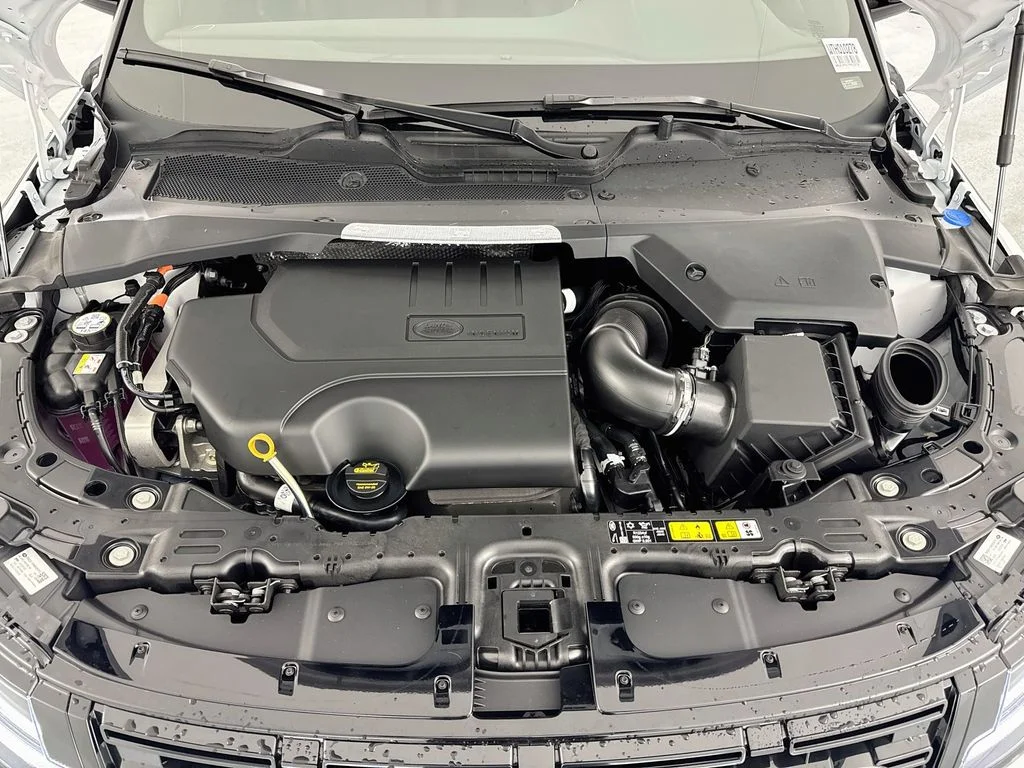 New 2026 Fuji White Land Rover Core S image 31