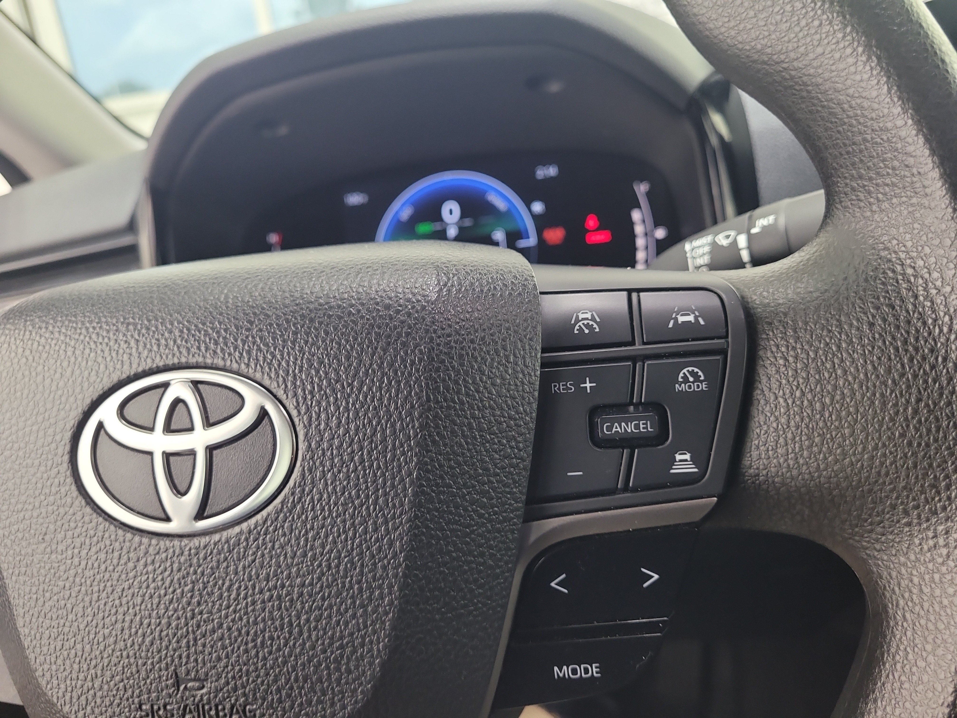 Certified Used 2025 White Toyota LE image 27