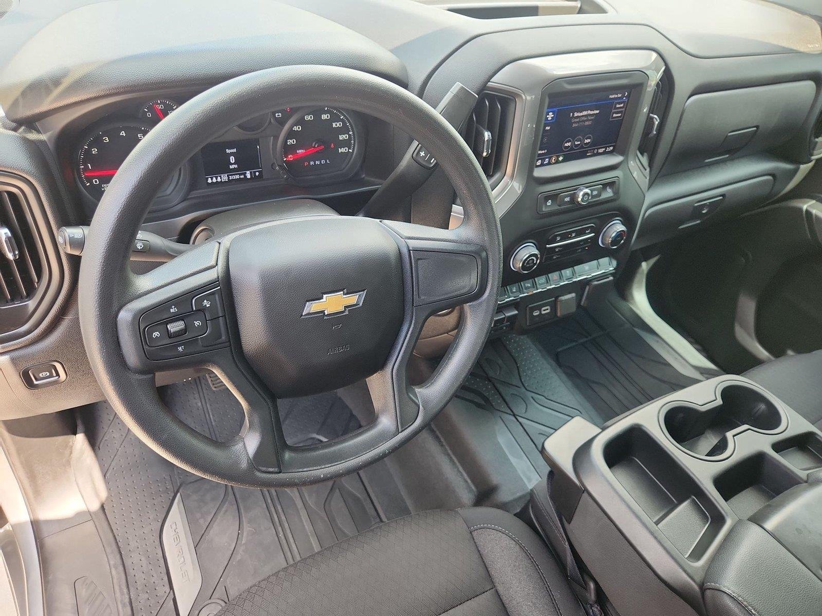 2025 Chevrolet Silverado 2500HD Custom - Photo 10