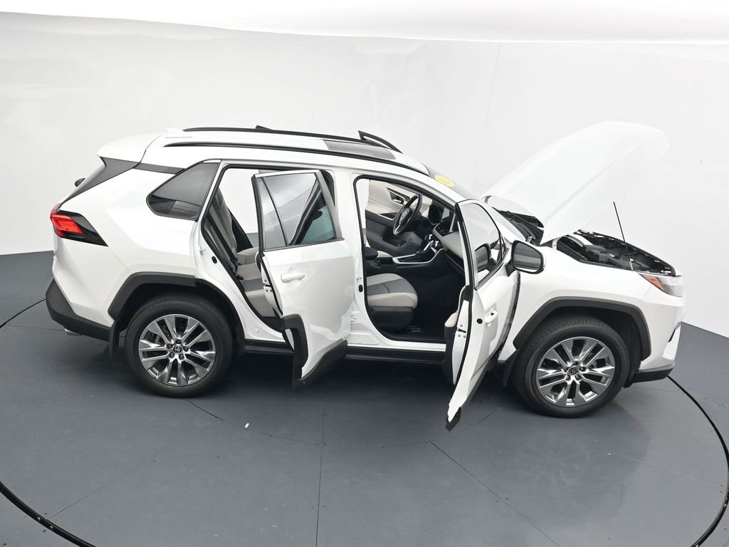Used 2024 Beige Toyota XLE Premium image 40