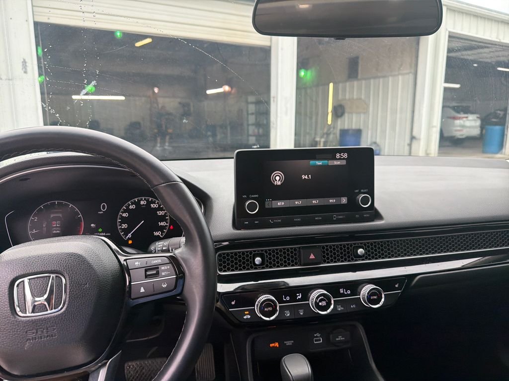 Used 2024 White Honda EX-L image 21