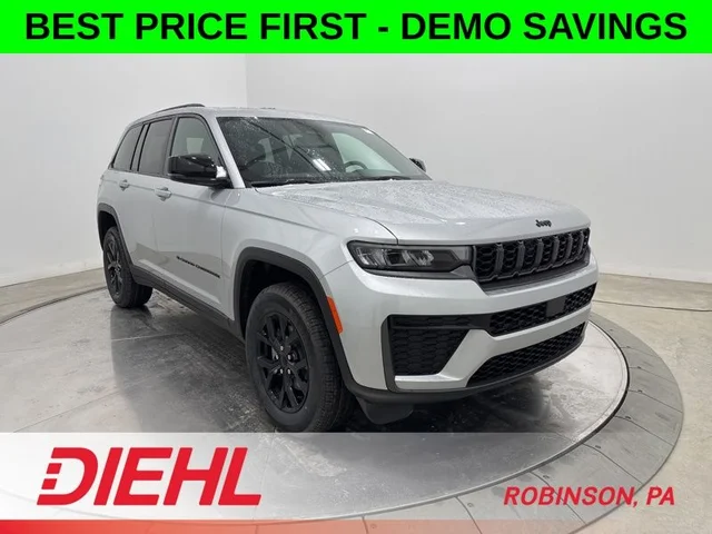2026 Jeep Grand Cherokee Laredo