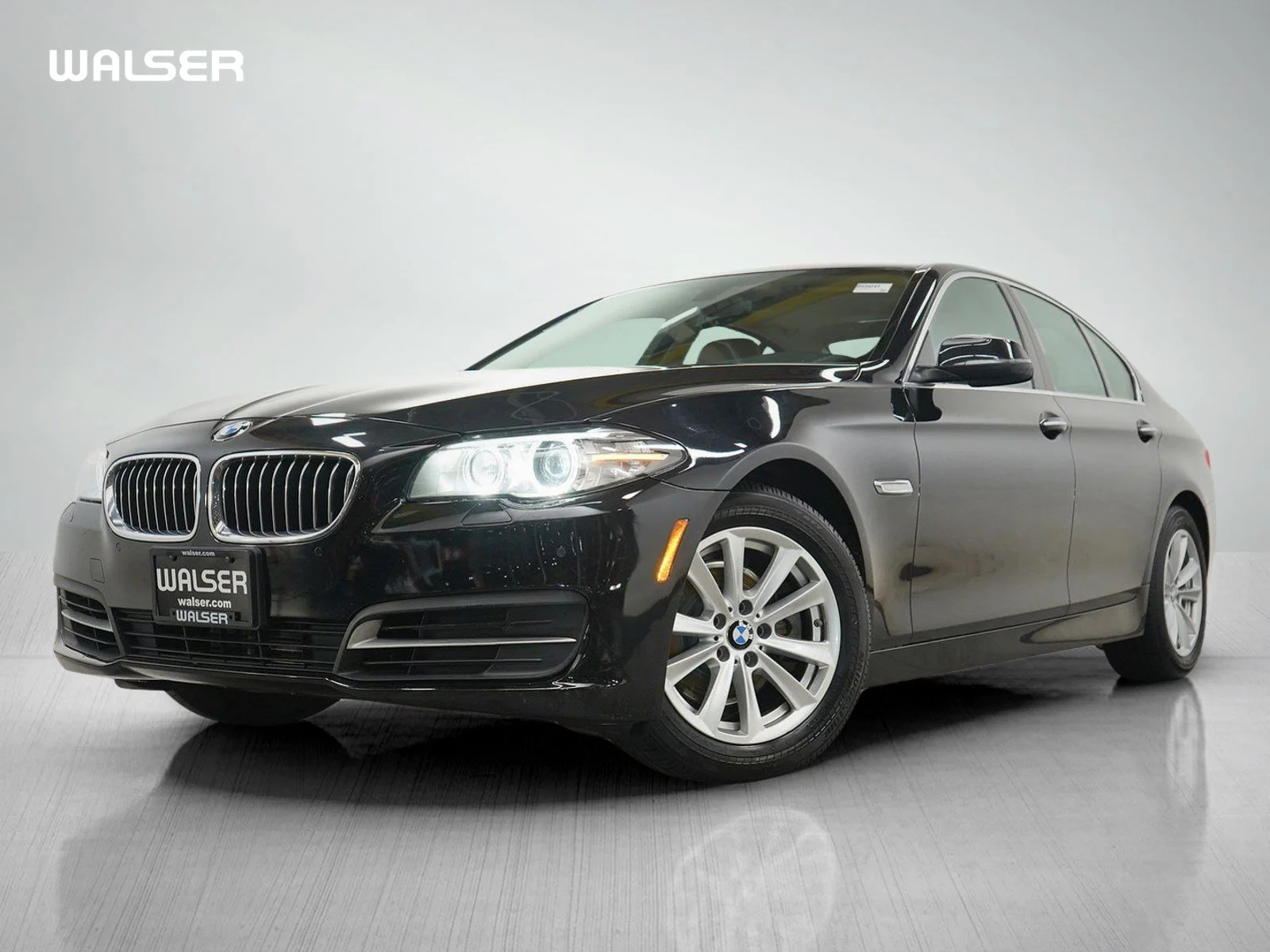 2014 BMW 5 Series 528i xDrive Sedan's photo