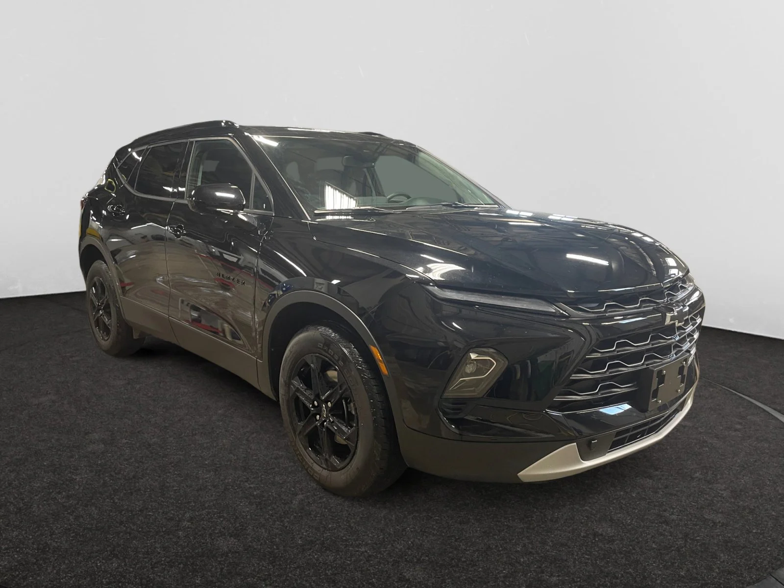 Used 2025 Black Chevrolet LT AWD image 7