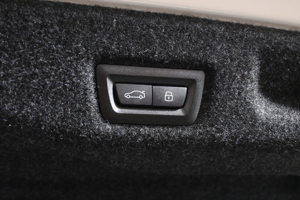 2026 BMW 5 Series 530i - Photo 31