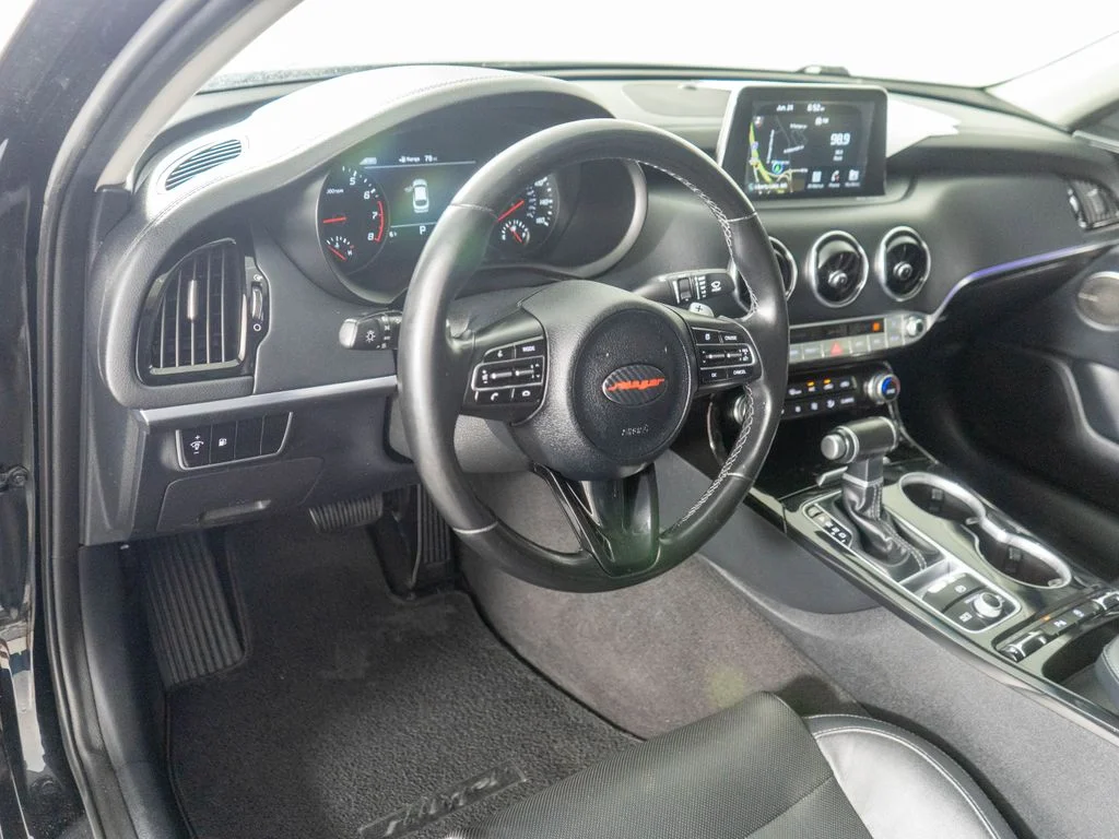 Used 2018 Black Kia Premium image 14