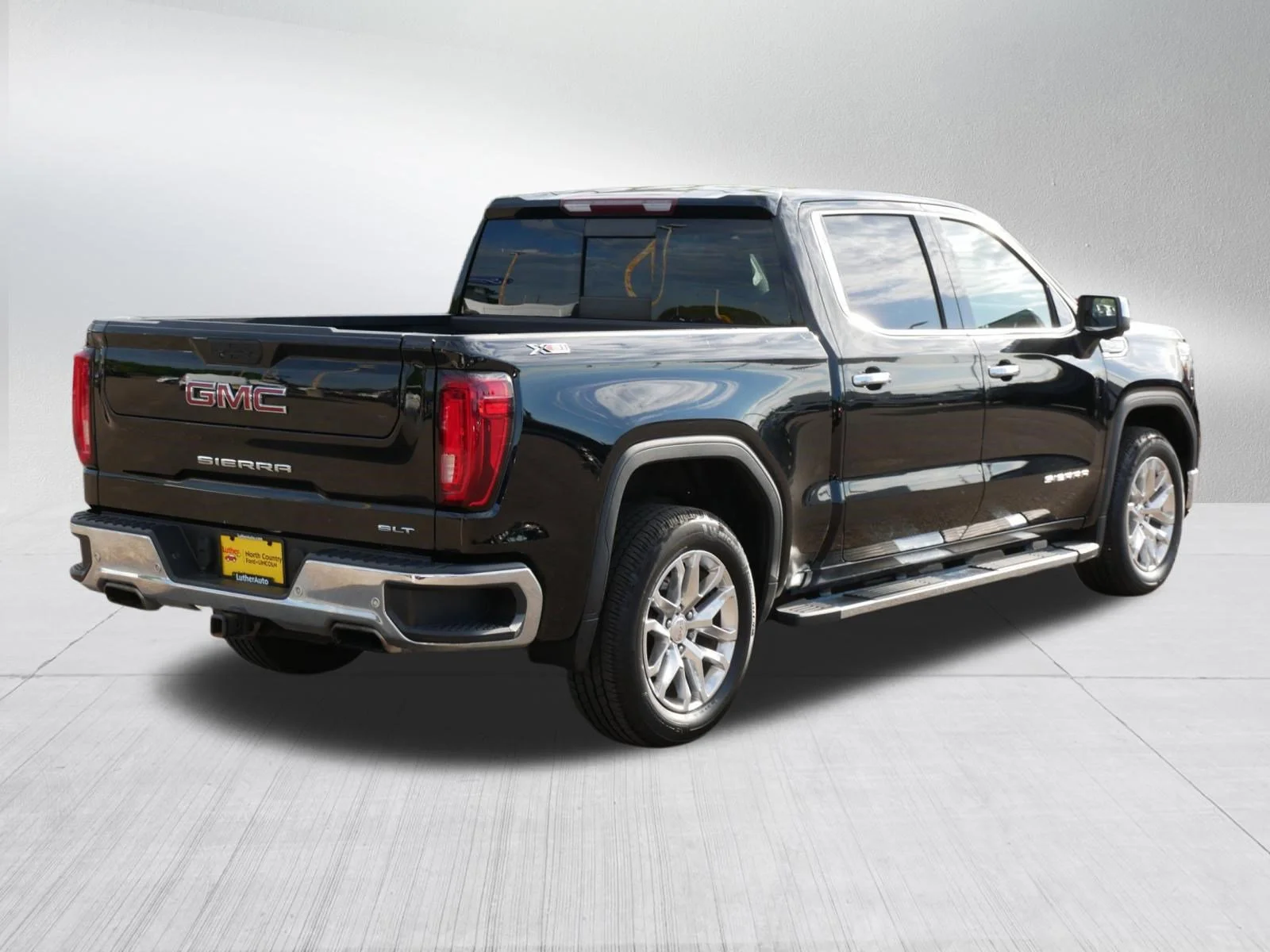 Certified Used 2020 Onyx Black GMC SLT image 7