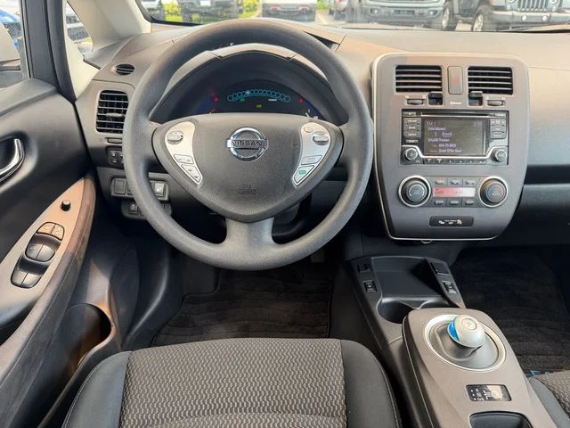Used 2016 Brilliant Silver Nissan S image 15