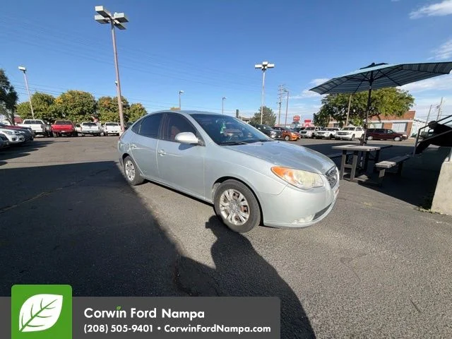 Used 2009 Silver Hyundai GLS image 2
