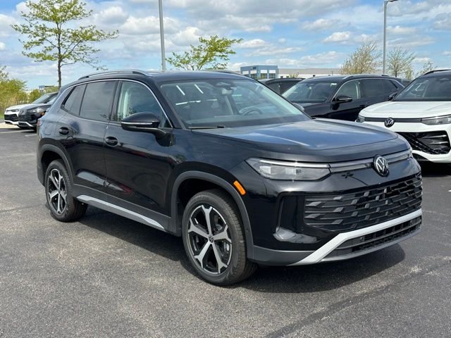 New 2026 Deep Black Pearl Volkswagen 2.0T SE image 3