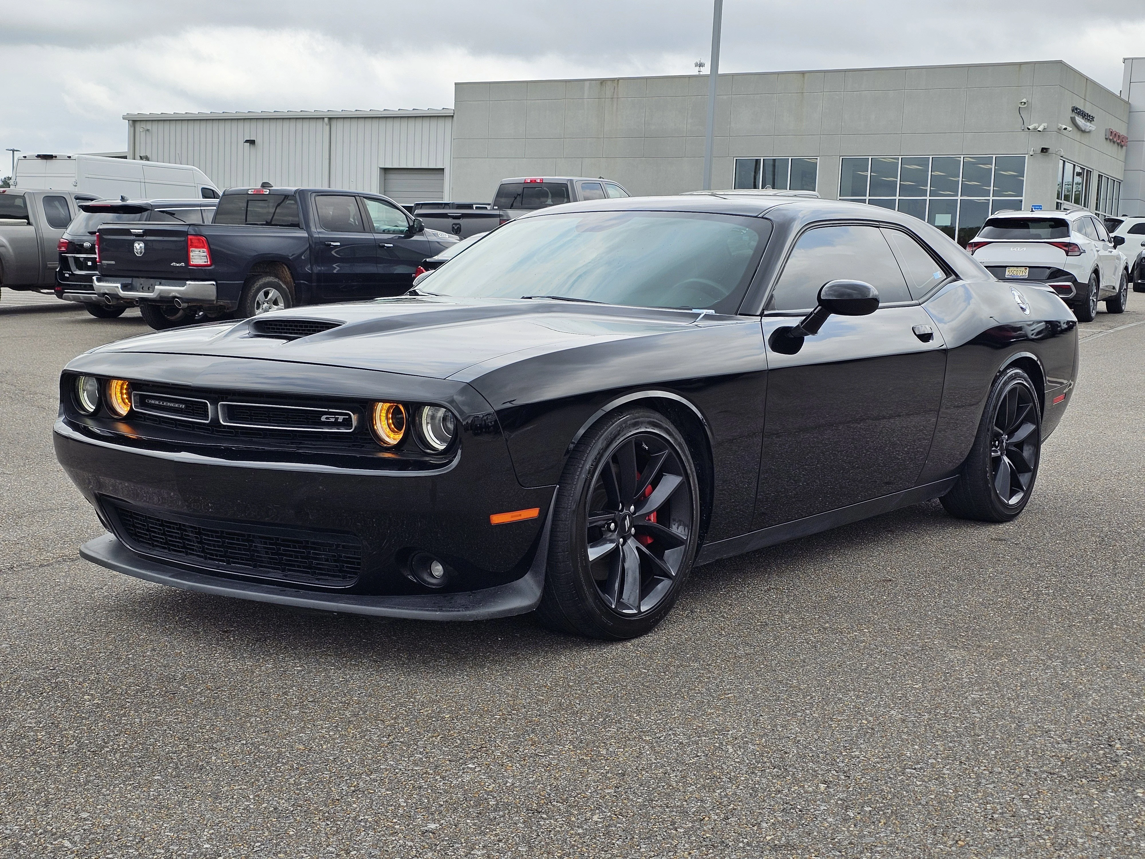 2022 Dodge Challenger GT Auto's photo
