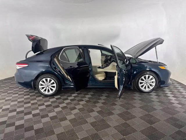 Used 2018 Blue Toyota LE image 13