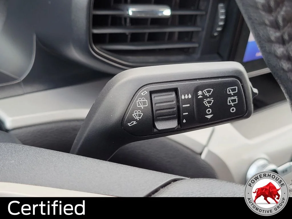 Used 2022 White Ford XLT image 32