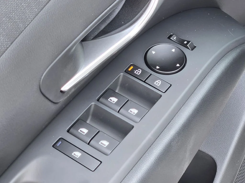New 2026 White Pearl Hyundai SEL Premium image 20