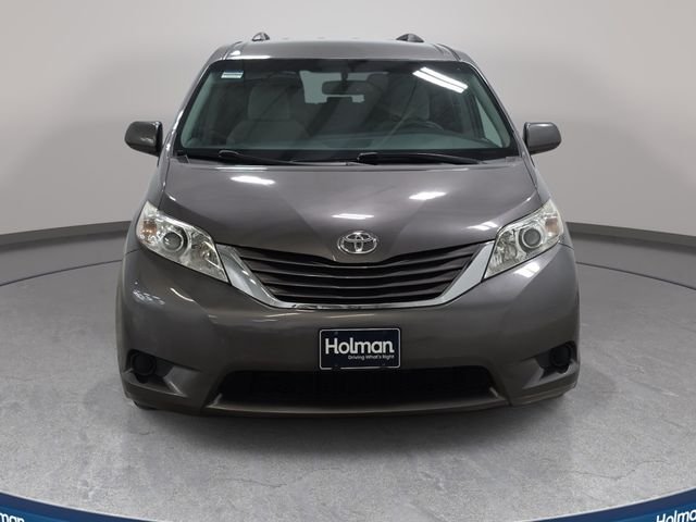 Used 2016 Gray Toyota LE image 3