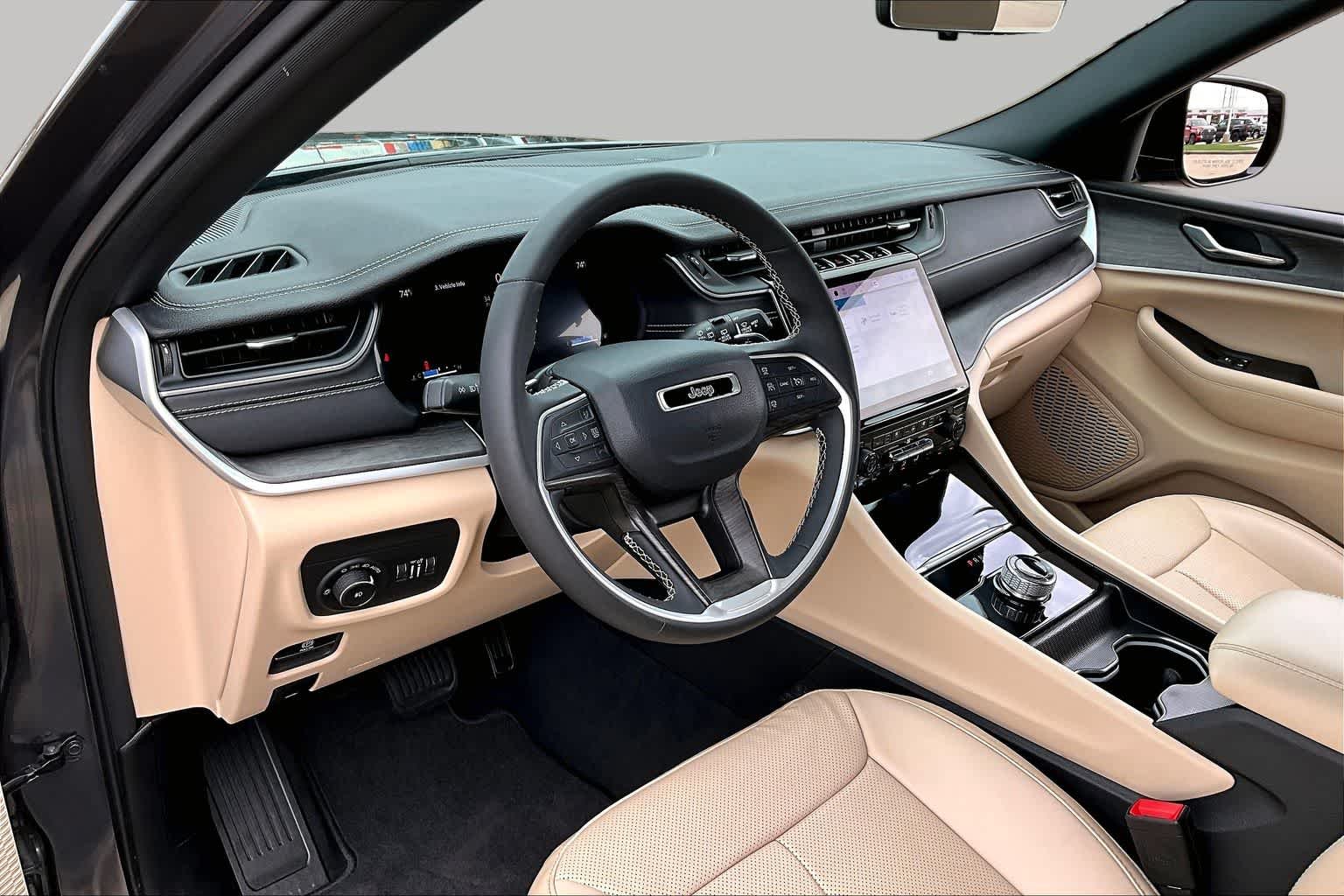 Used 2024 Baltic Gray Metallic Clearcoat Jeep Limited image 22