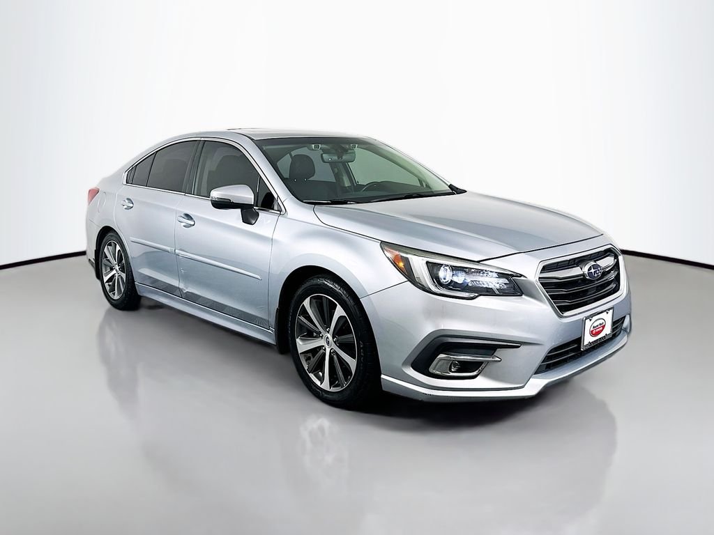 Used 2018 Silver Subaru 2.5i image 3