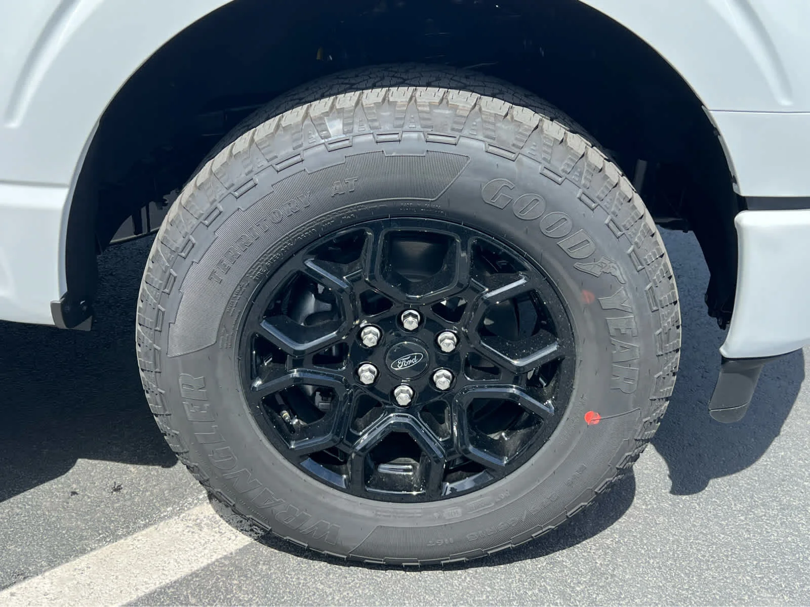 New 2026 Oxford White Ford XLT image 16