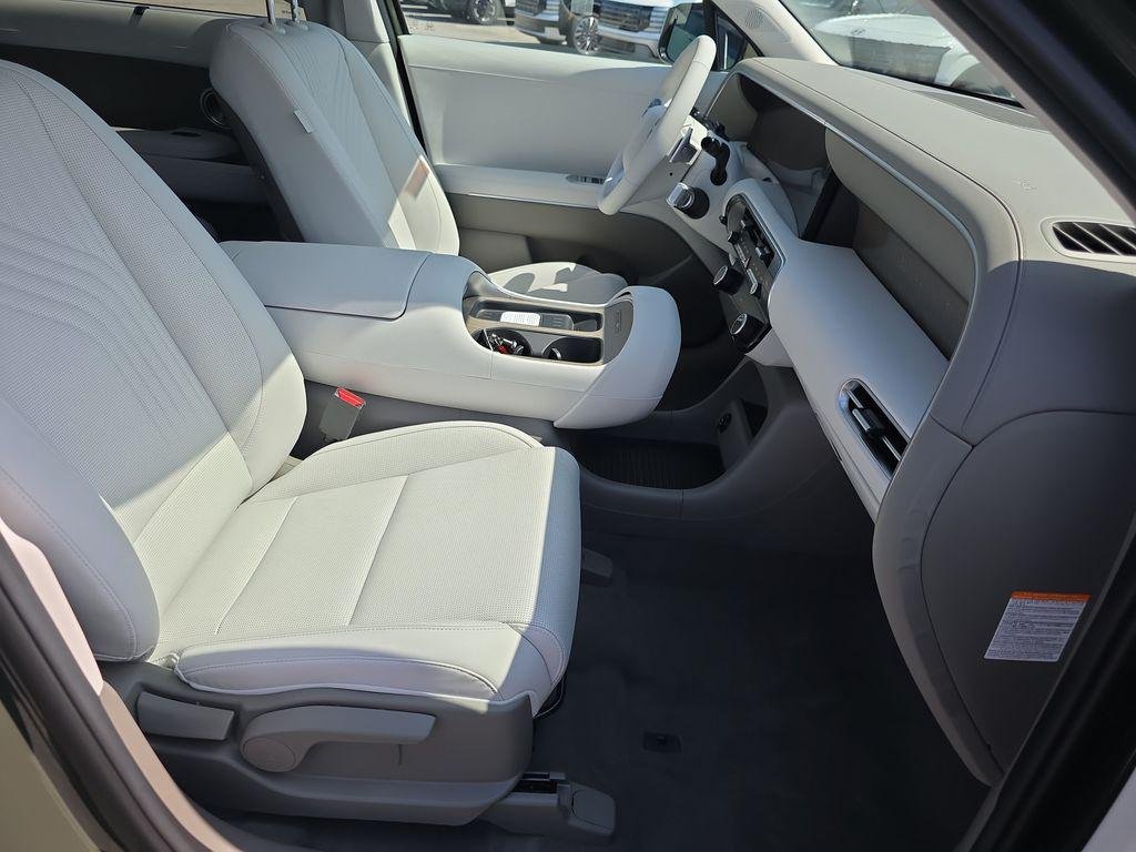 New 2026 Titan Green Hyundai Blue SEL 7P image 31