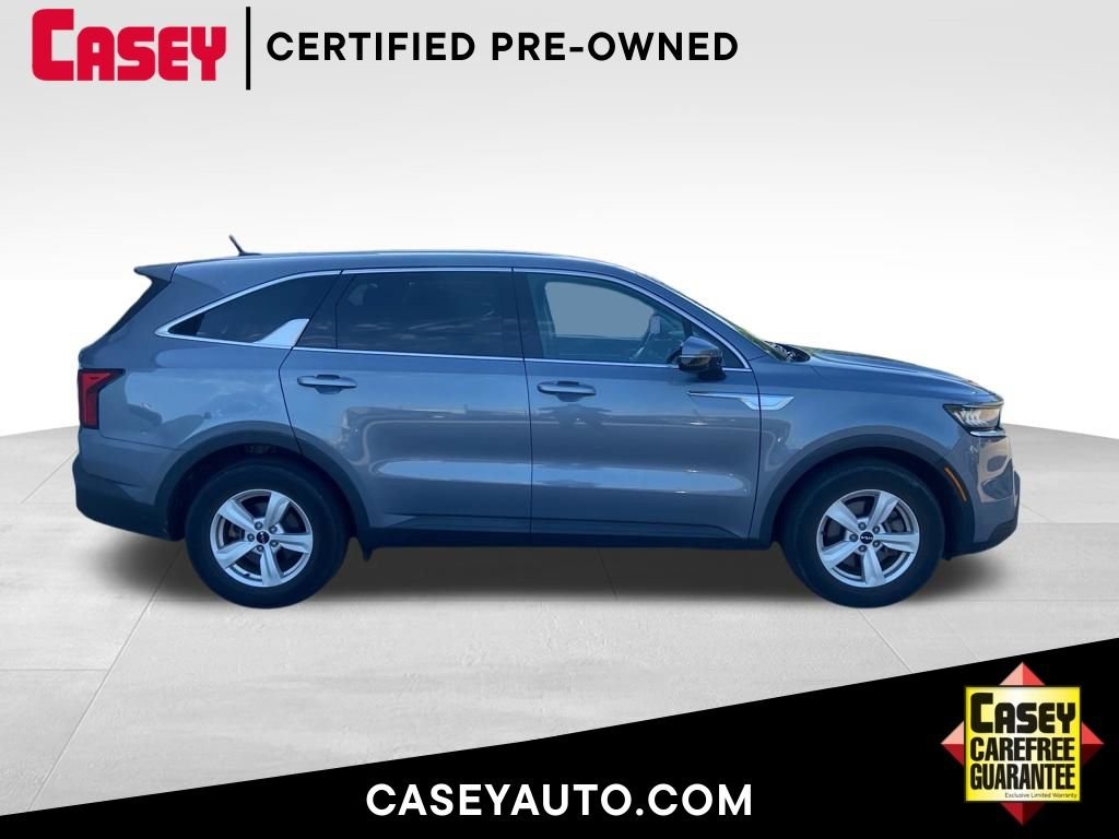 2022 Kia Sorento LX AT's photo