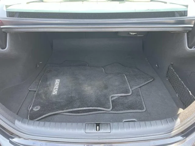 2023 GENESIS G70 Standard - Photo 9
