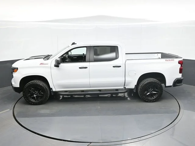 Used 2025 White Chevrolet Custom Trail Boss image 12