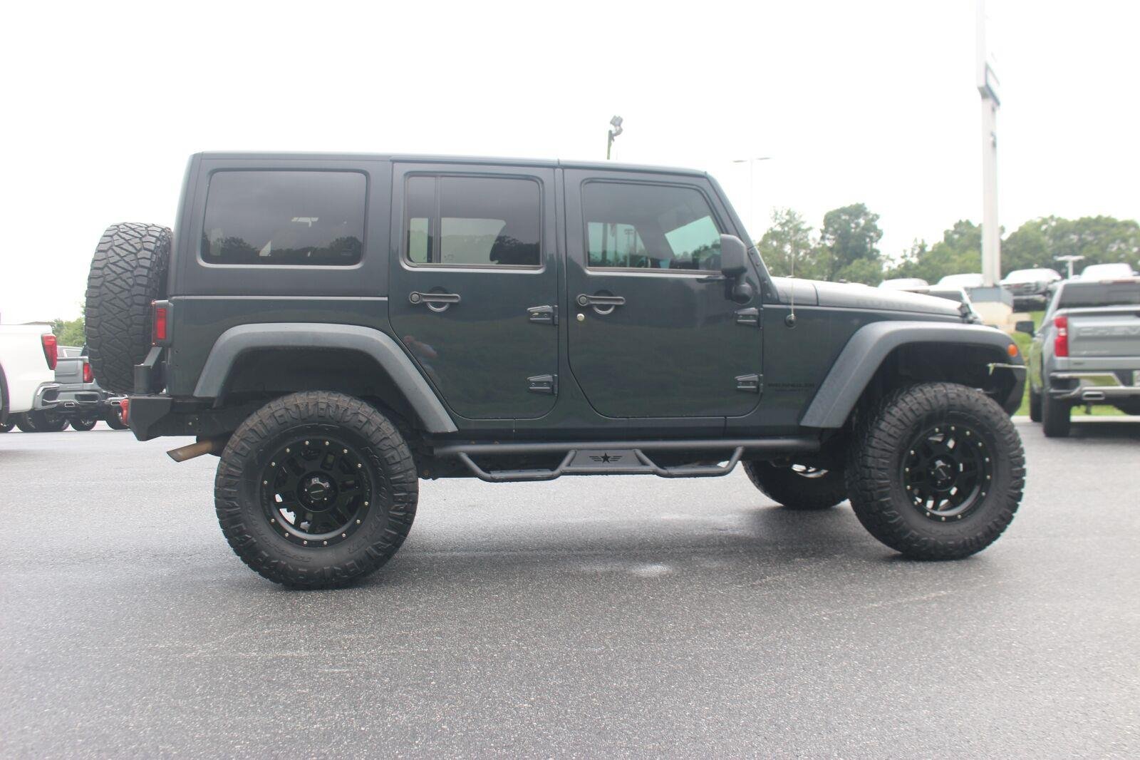 Used 2016 Black Jeep Rubicon image 8