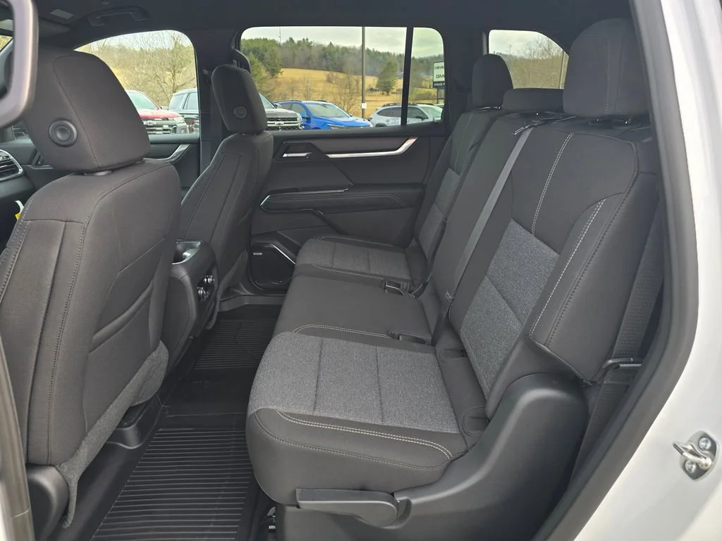 2026 GMC Acadia Elevation - Photo 11