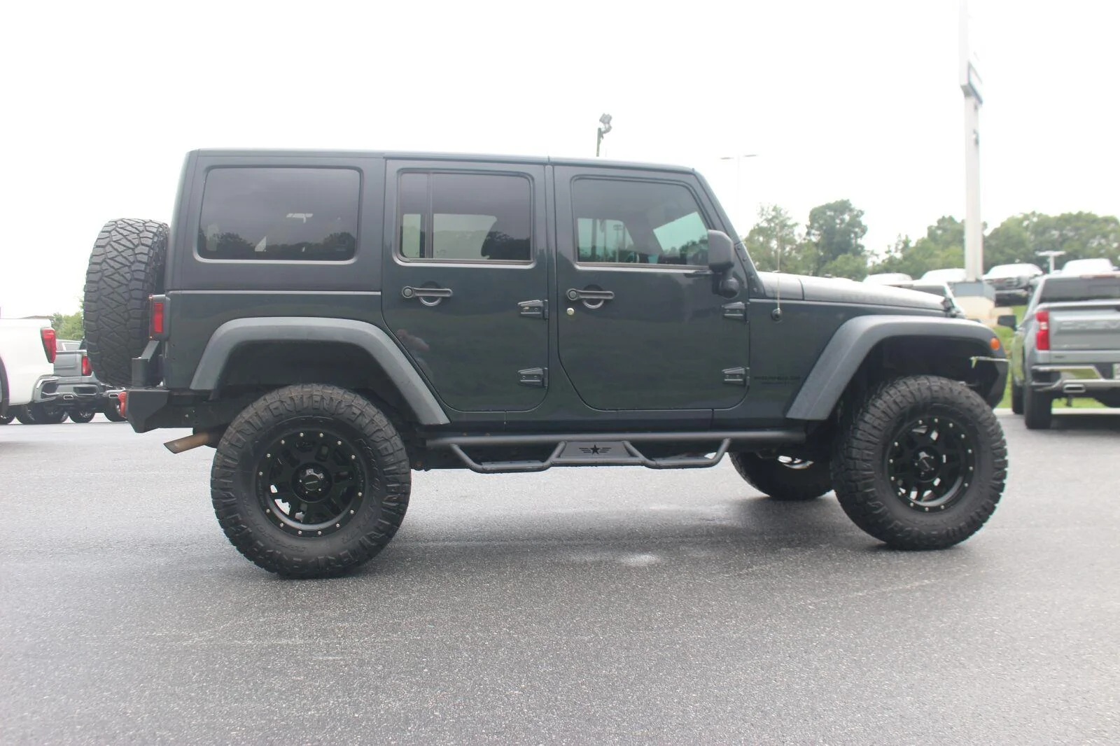 Used 2016 Black Jeep Rubicon image 8
