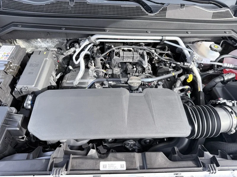 New 2026 Sterling Metallic GMC Elevation image 18