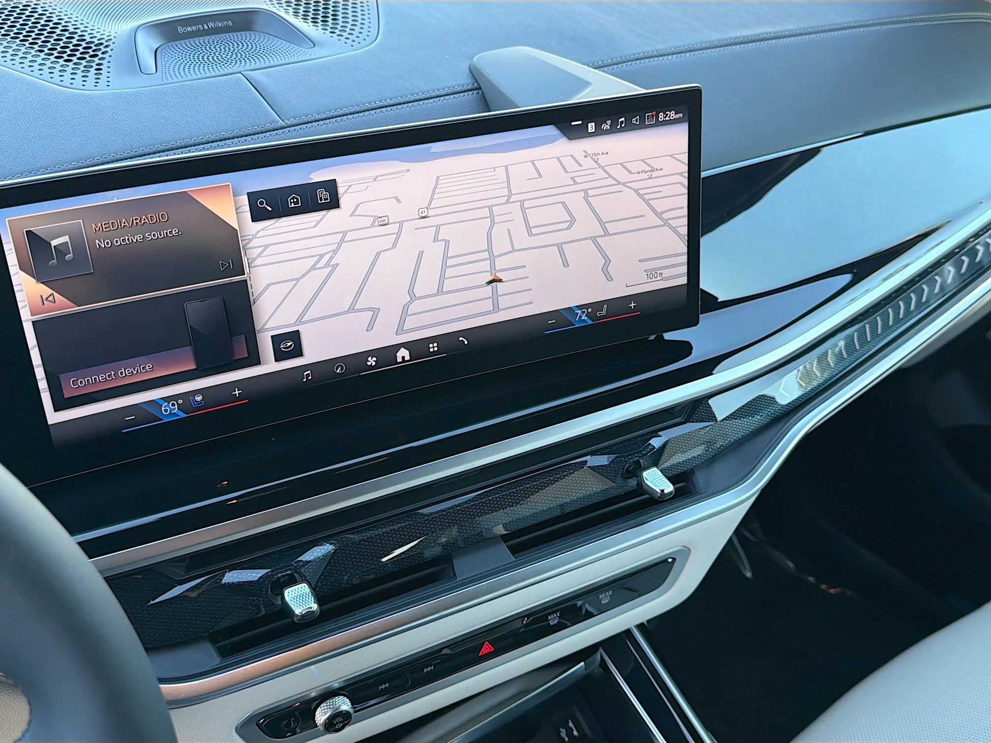 New 2026 Alpine White BMW ALPINA XB7 image 29
