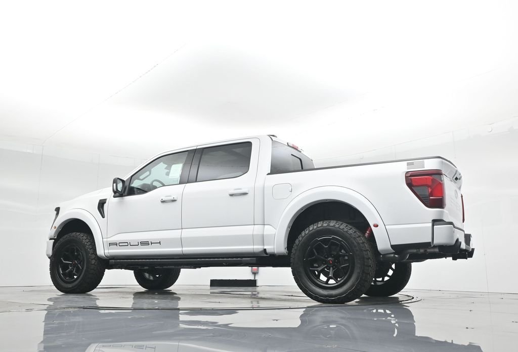 New 2025 Oxford White Ford XLT image 54